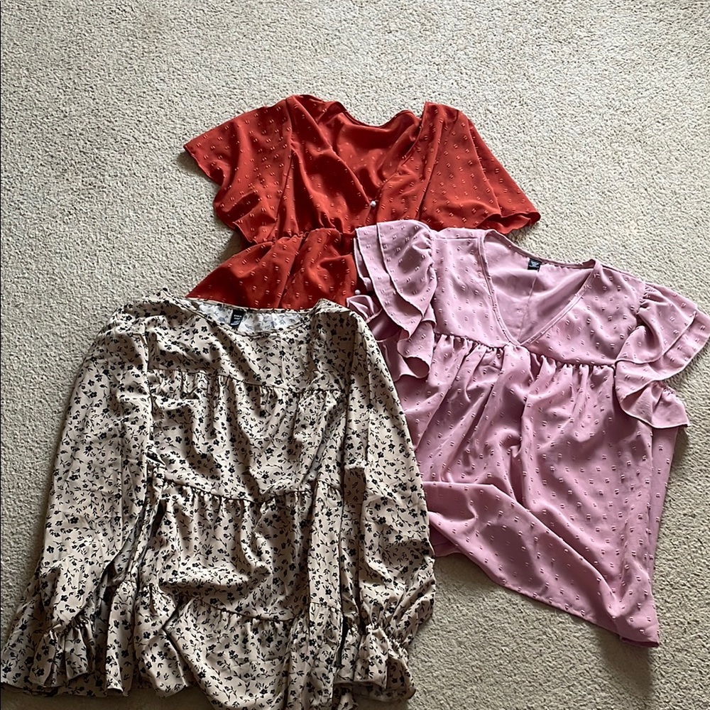 Floral and Solid Women's Tops Set